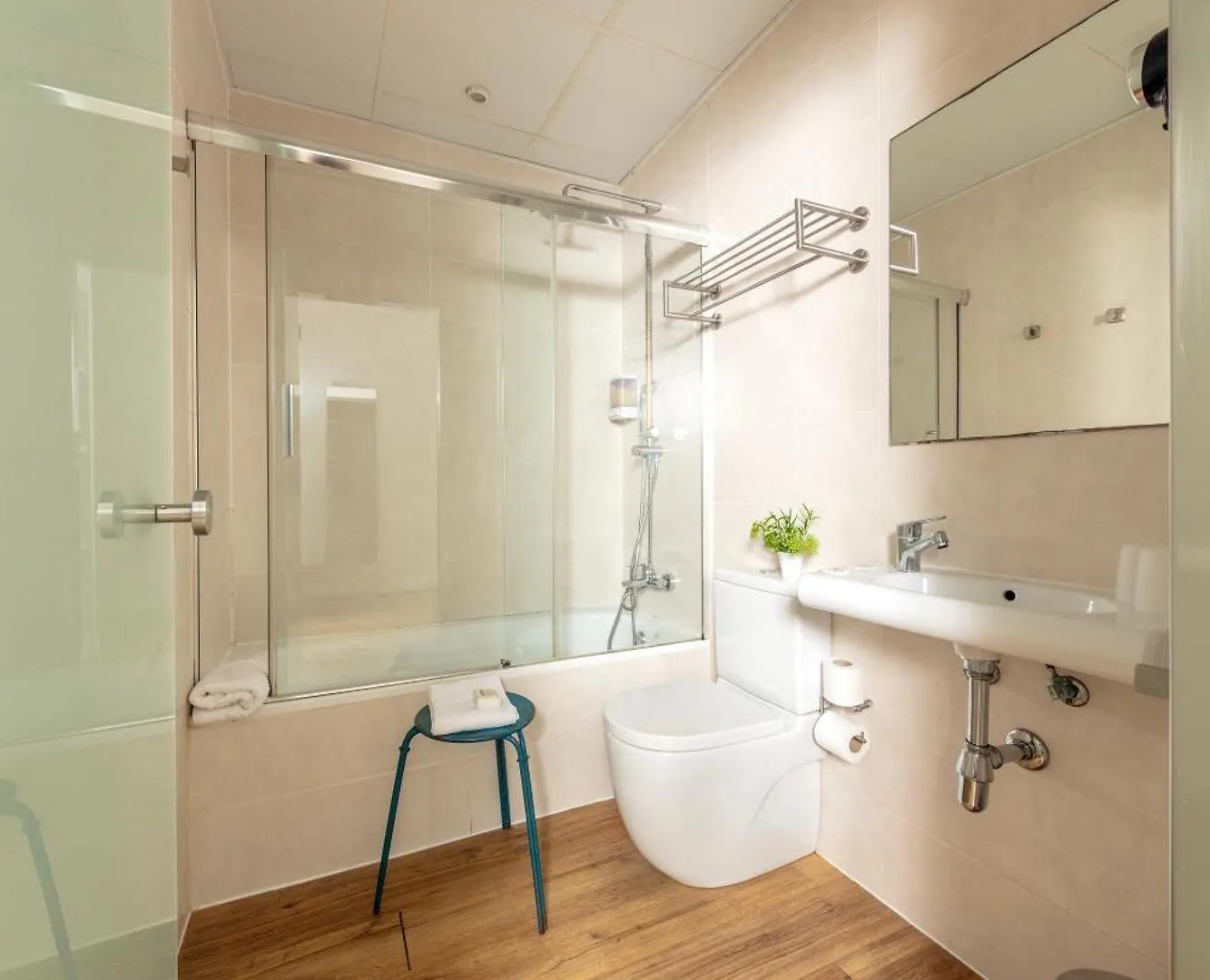 Gasthof Hotel Som Nit Born Barcelona