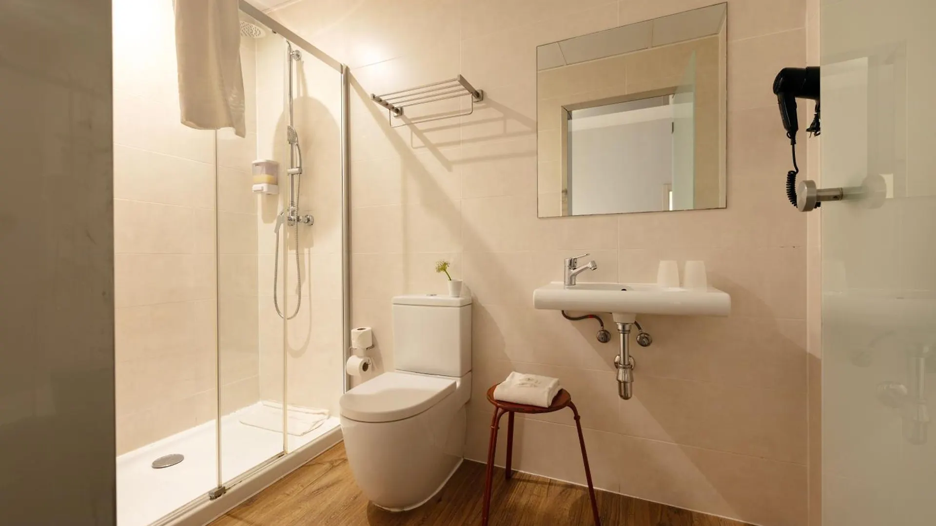 Gasthof Hotel Som Nit Born Barcelona