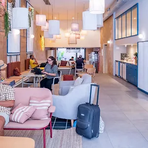 Albergue Latroupe Poblenou, Barcelona
